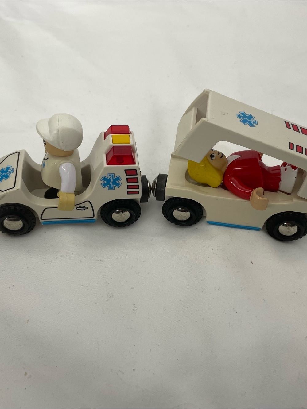VINTAGE BRIO Light & Sound Ambulance set